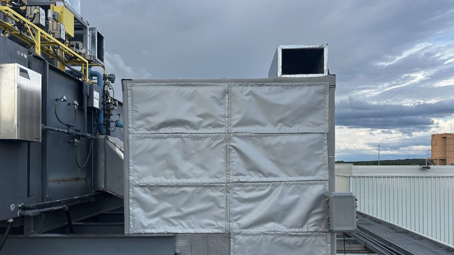 Équipement bruyant avec encoffrement acoustique Soft dB